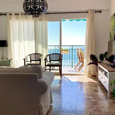 Tuhome Sea Side Апартаменты Фуэнхирола